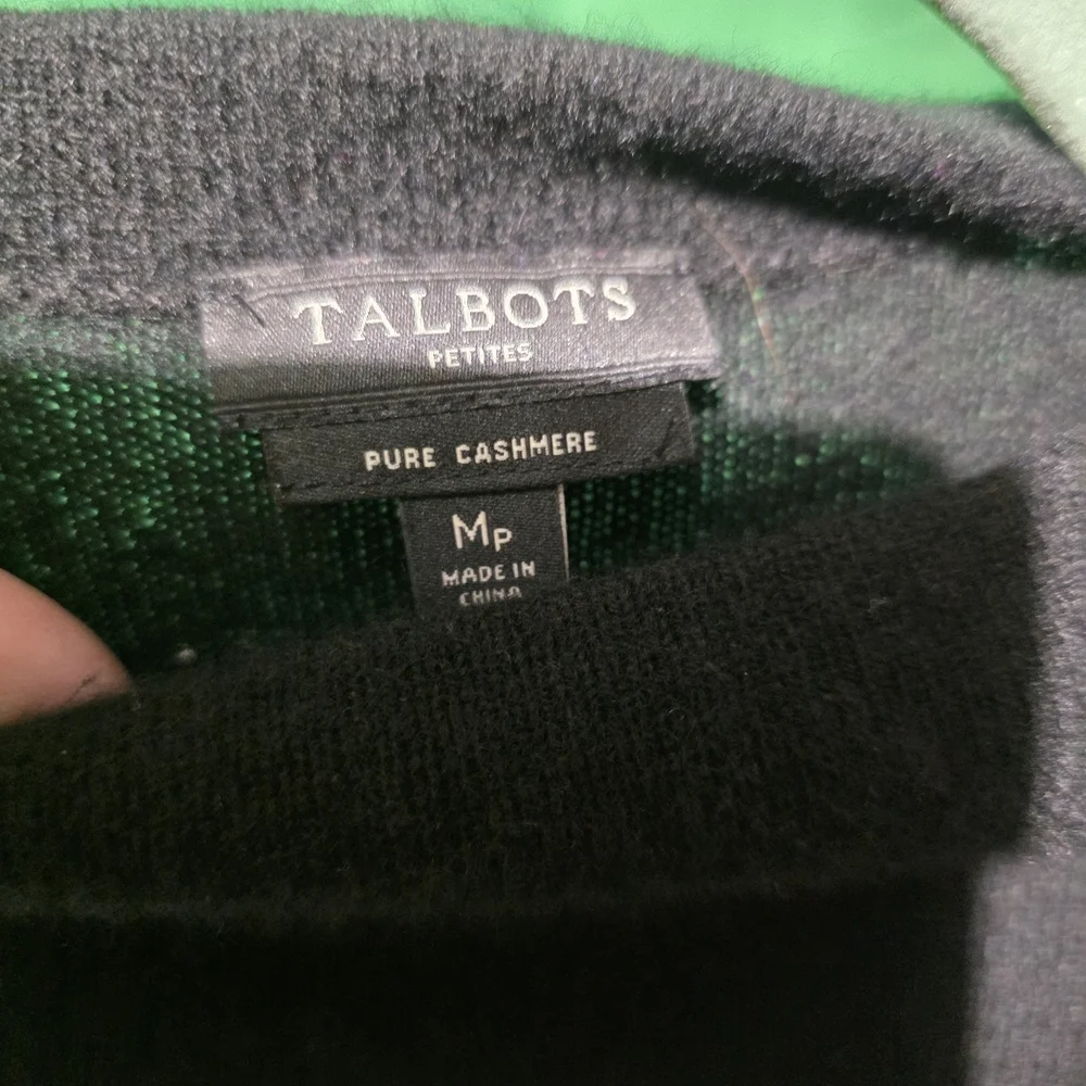 Talbots Pure Cashmere Medium Petite Black Long Sleeve Sweater PTP 19 - Picture 4 of 4